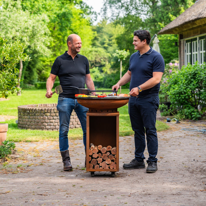 BBQ Vuurschaal Grill Cortenstaal 8mm Camarada 2.0 - Met pook houtopslag Ø70cm